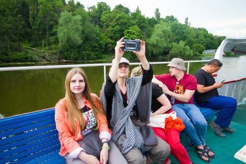 Вежа, Мури і «Савой»: проект «Кращий художник» вивів митців на історичні локації 2019 #1000010029