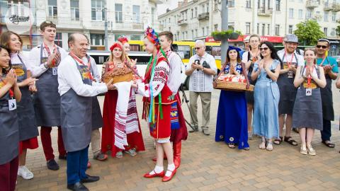 Міжнародний мистецький пленер «Кращий художник/The best artist», Вінниця, 5.06.2018 2018 #907132123